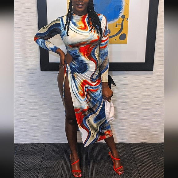 Date Night Side KeyHole Dress - Picture 2 of 2